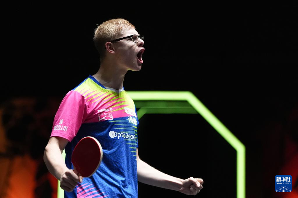 同样带有这 同样带有这